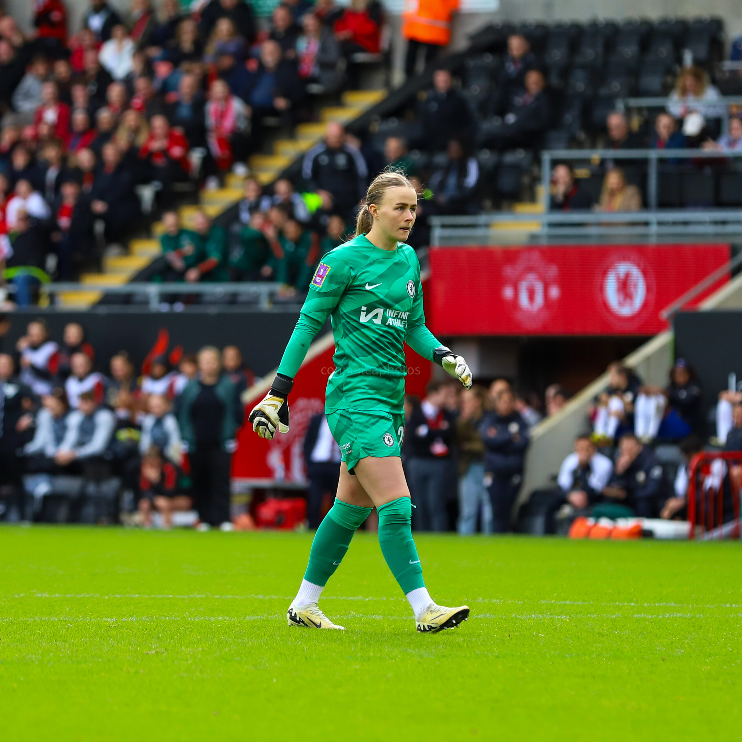 Hannah Hampton: Overcoming Career-Threatening Barriers on Her Path to Success