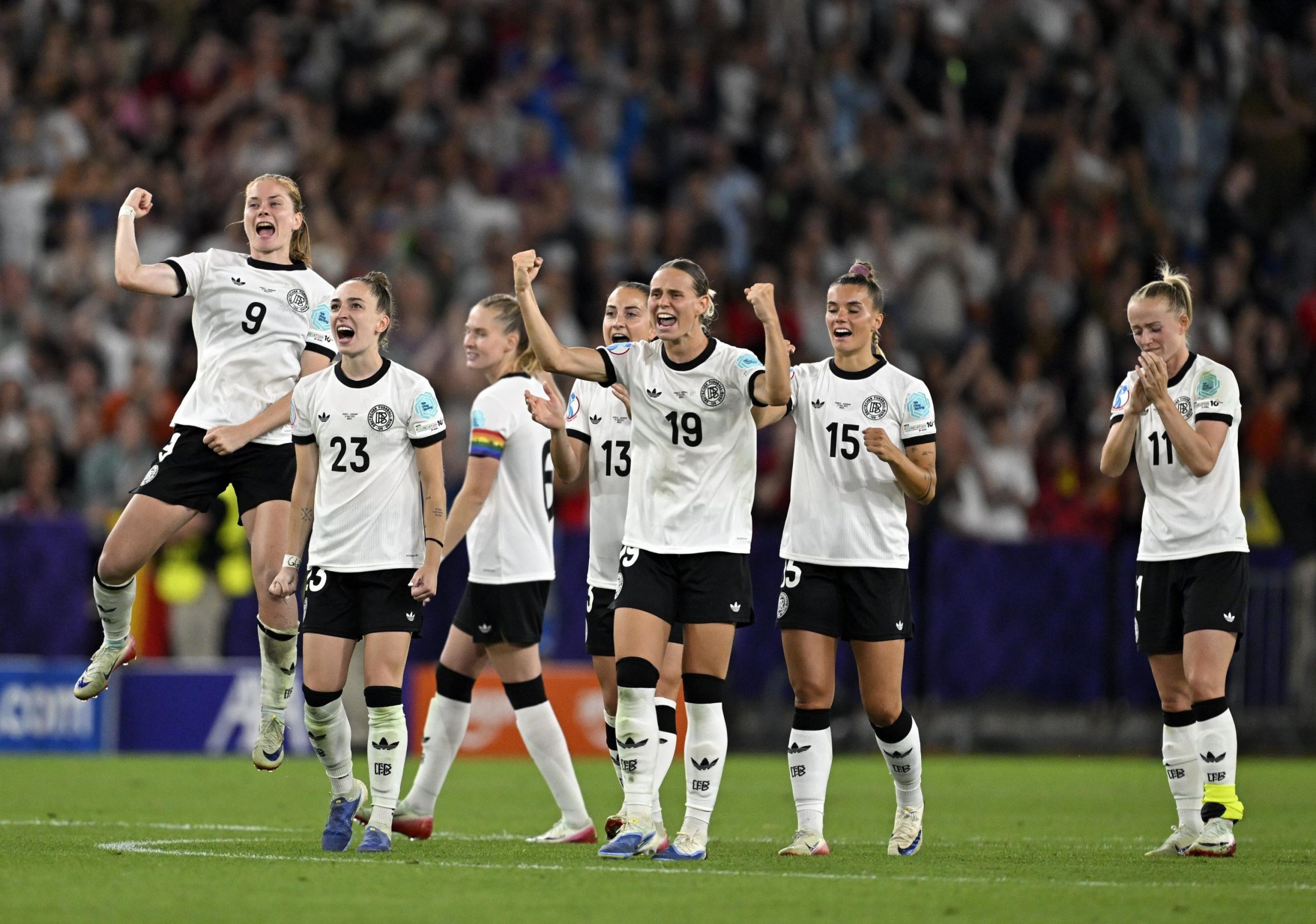 Germany womens football team celebrating